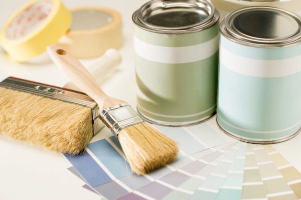 外壁塗装の塗料の種類と料金について